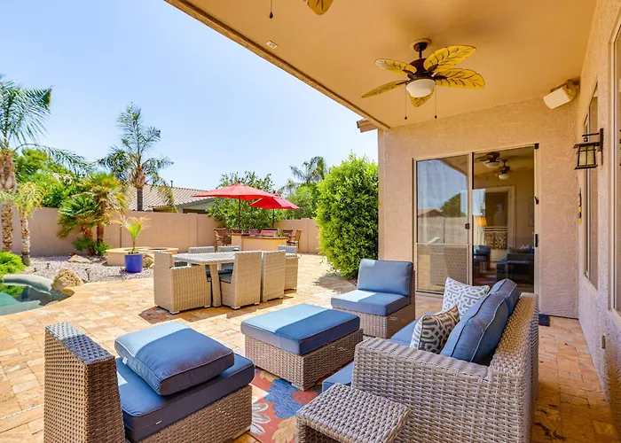 Holiday home Desert Oasis < 10 Mi To Spring Training! *